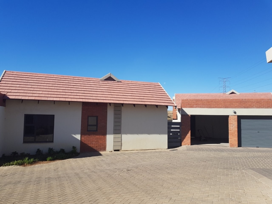 To Let 3 Bedroom Property for Rent in Wild Olive Estate Free State